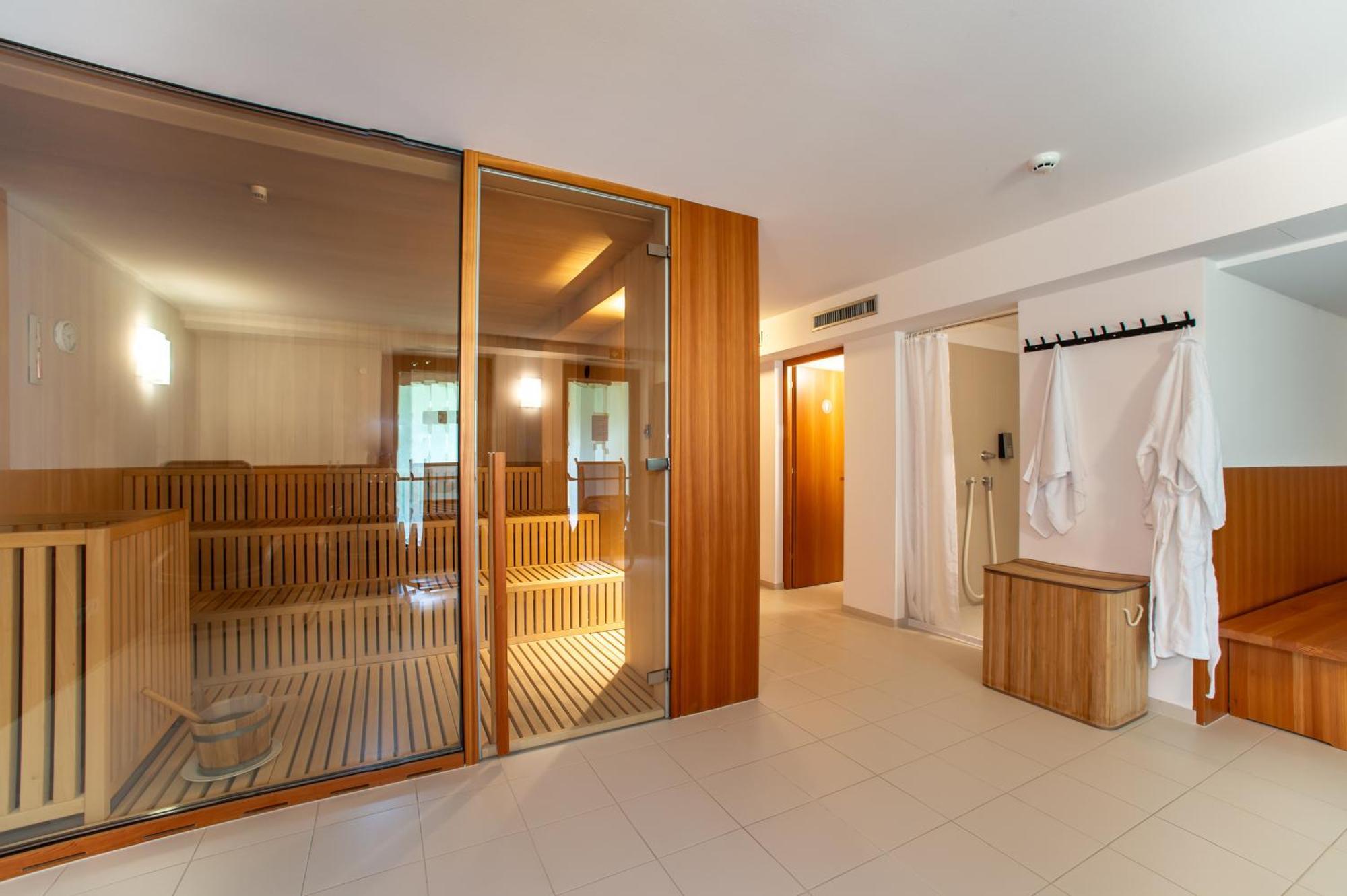 Bed & Breakfast Hotel Nives Зольда Экстерьер фото